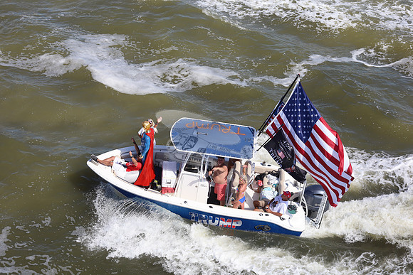Blue Boat.trump.one yamaha.1