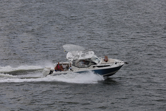 Boston Whaler.blue.2 merc 300.01