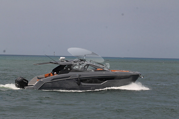 CRUISERS42.GRAY.8