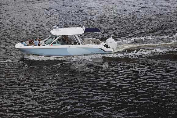 BOSTON WHALER.2 MERC.0481
