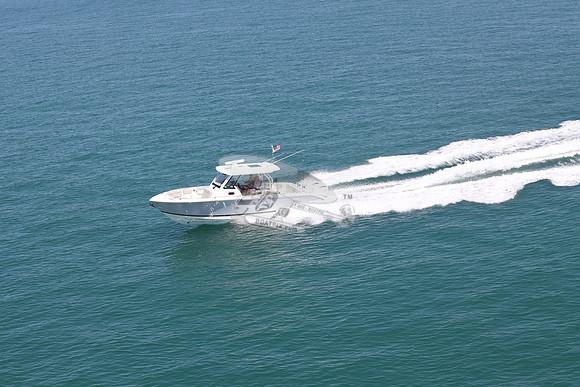 ADVENTURE US.CAPE CORAL FL.PURSUIT.40