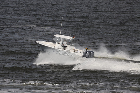 BOATS UNLIMITED.SEAHUNT.03