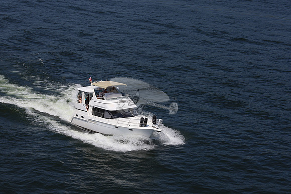 Carver motor yacht. 09
