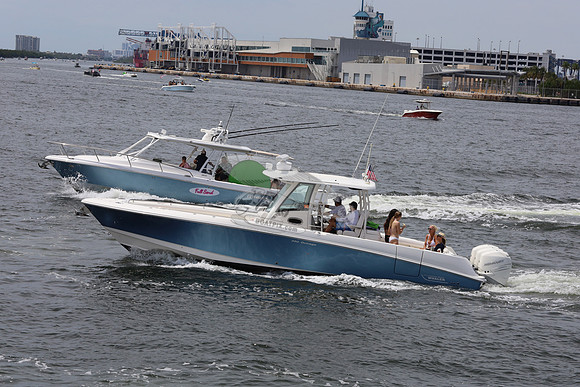 BOSTON WHALER35.BLUE.4