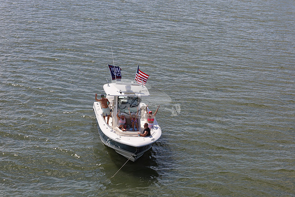 Boston Whaler.blue.3