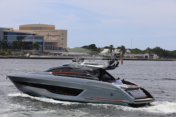 CAVALLO.MIAMI FL.RIVA.8