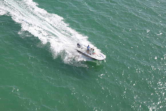 BOSTON WHALER.125
