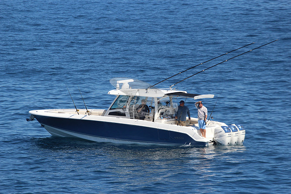boston whaler.blue hull.3 merc 400.6207