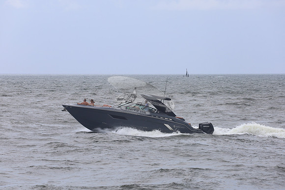 cruisers yachts.2 merc 300.gray hull.0536