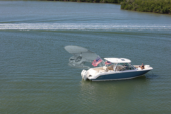 boston whaler.320.vantage.blue.4