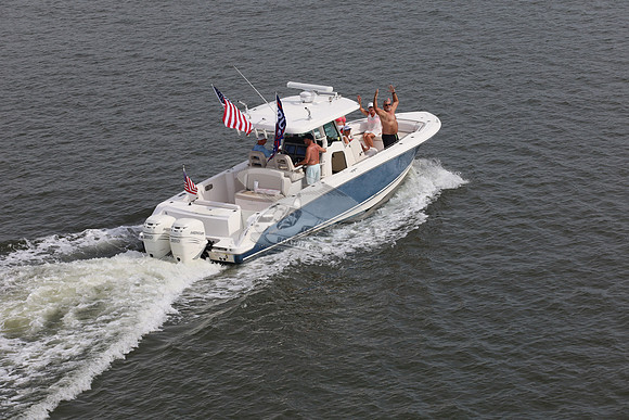 Boston Whaler.blue.2 merc.1