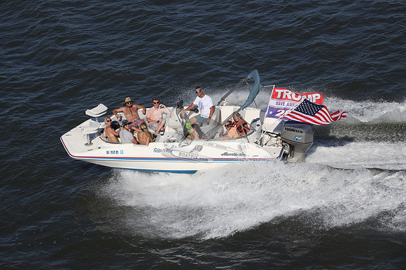 NJ1836HL.SEAS THE DAY.09