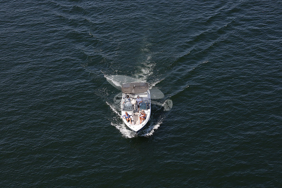 Cobalt.blue.bowrider.4 people.06