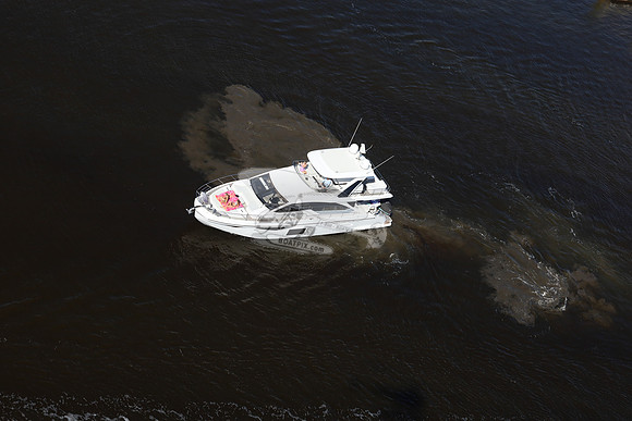 Azimut 60.4